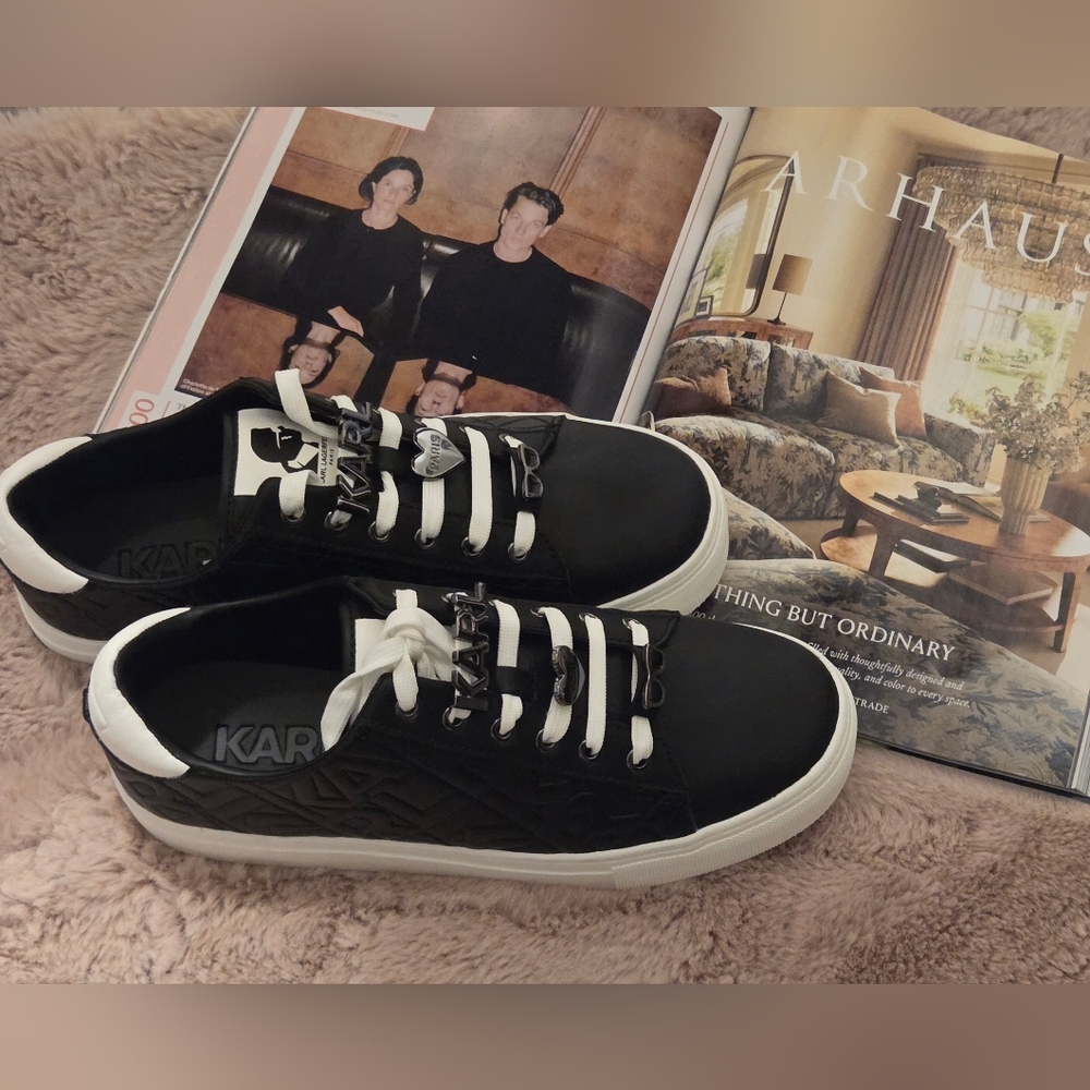 KARL LAGERFELD PARIS Cate Karl Box sneakers. - Picture 3 of 7